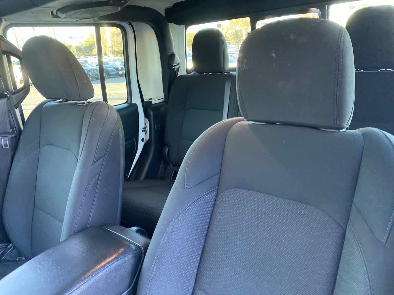 Thumbnail: 2020 Jeep Gladiator - 15