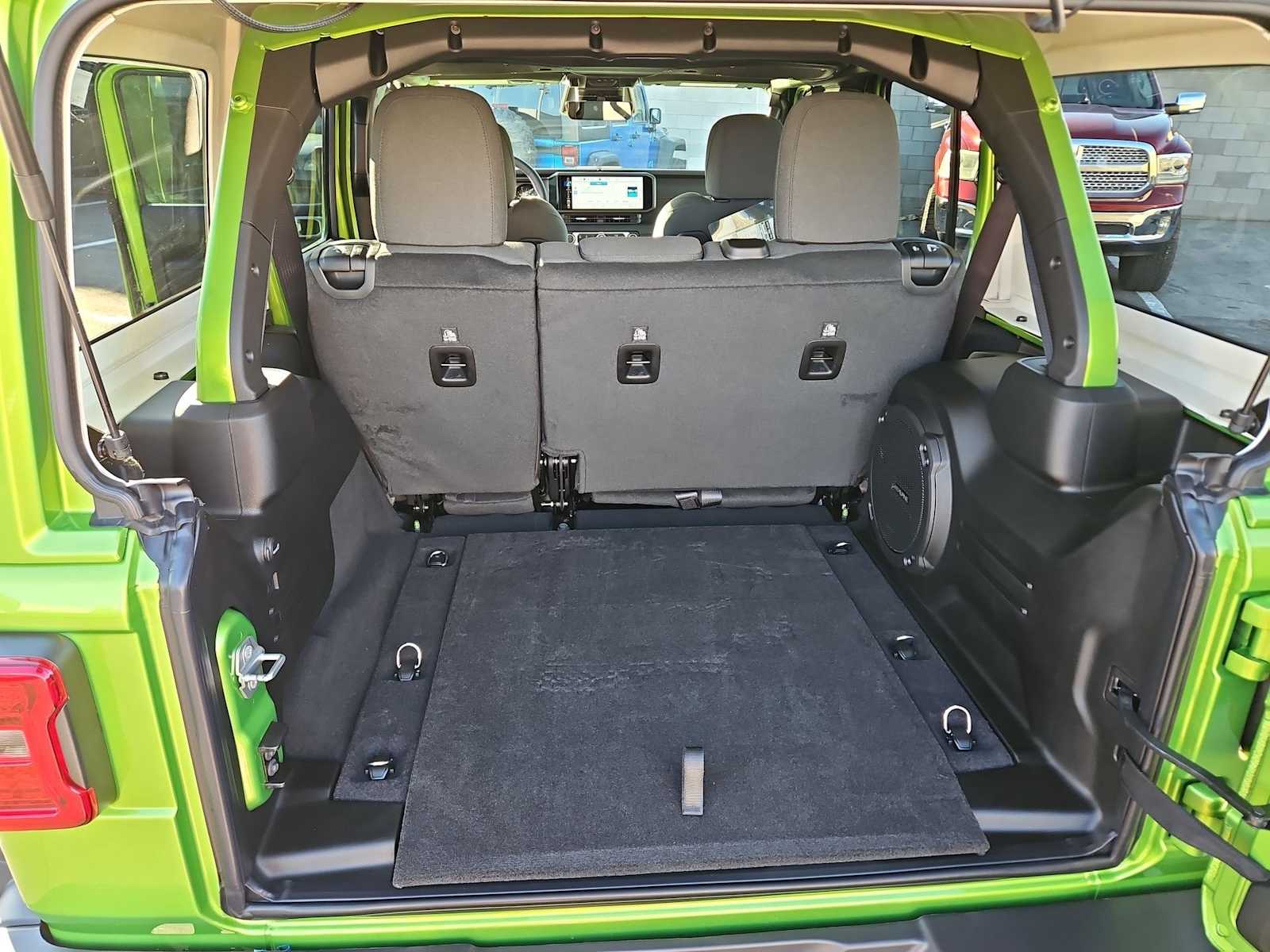 Thumbnail: 2026 Jeep Wrangler - 33