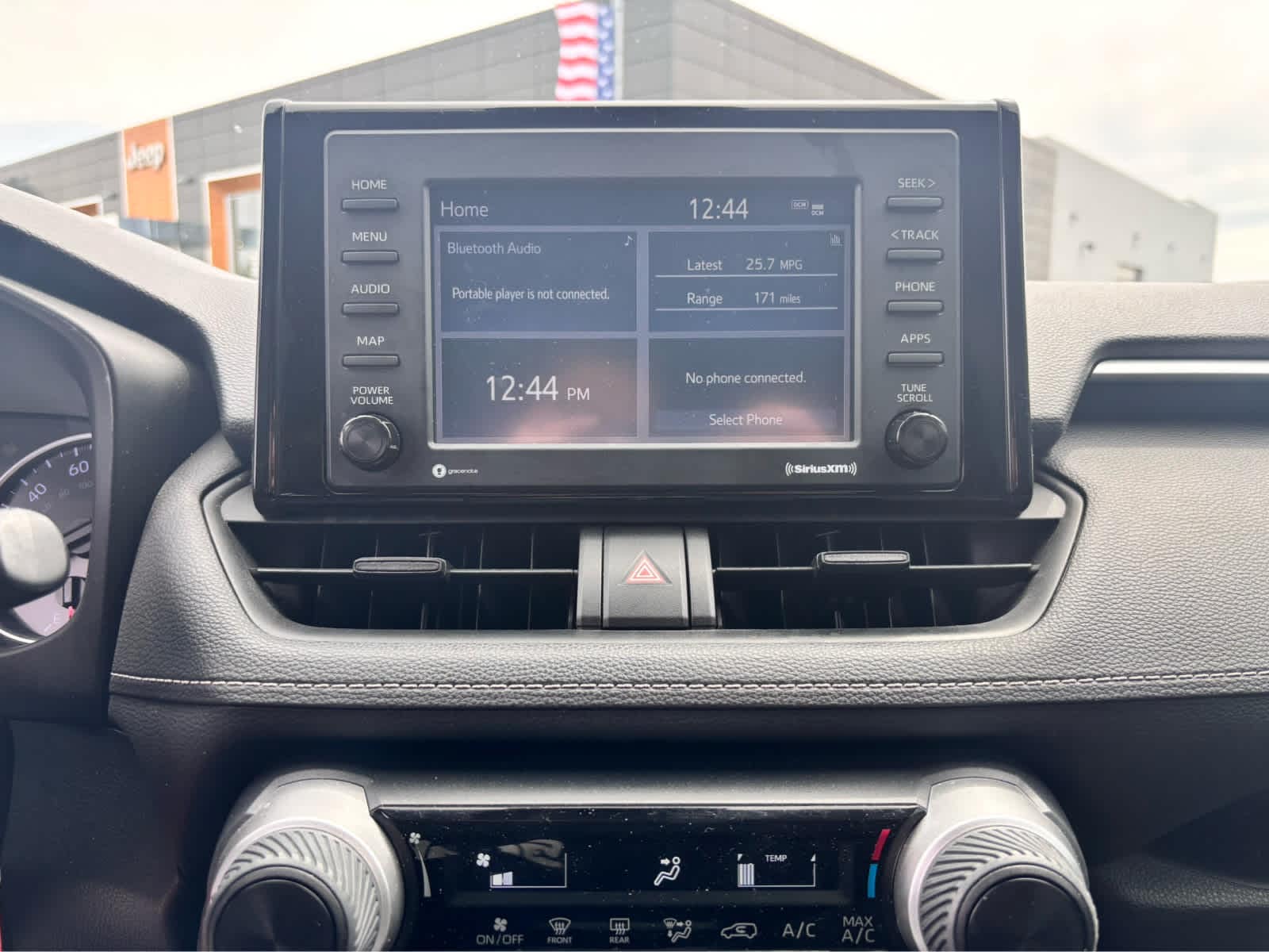 Thumbnail: 2020 Toyota RAV4 - 15