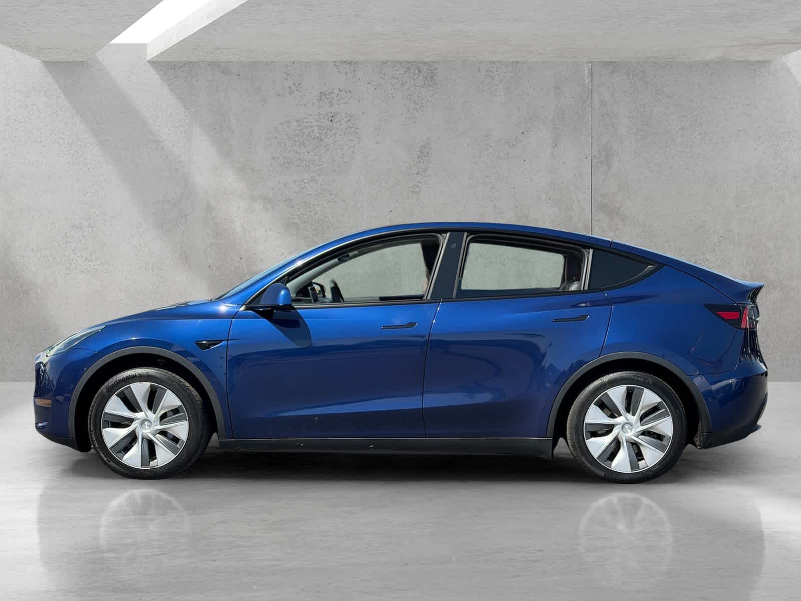Used 2021 Tesla Model Y Standard Range with VIN 5YJYGAED8MF142720 for sale in Las Vegas, NV