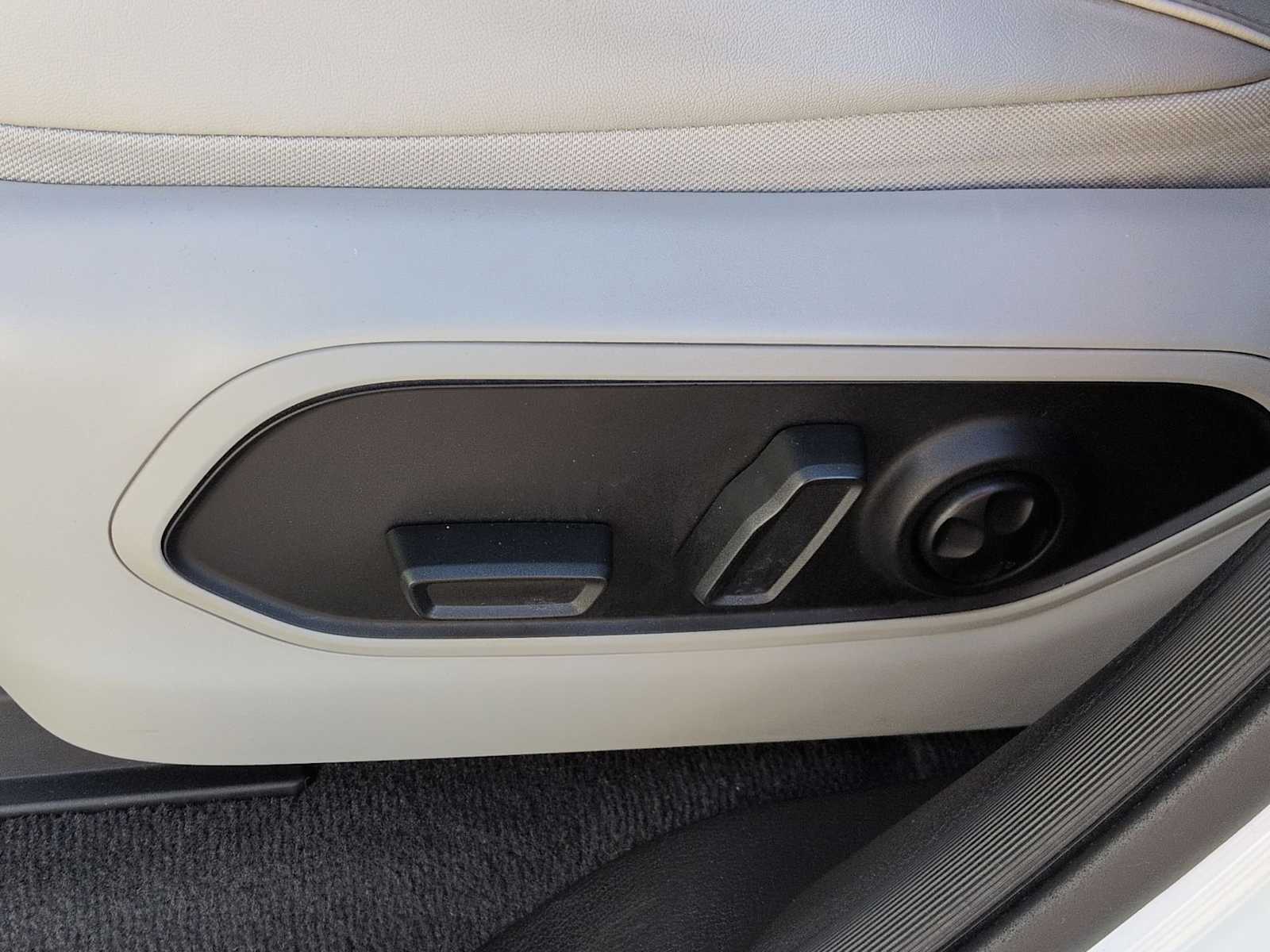 Thumbnail: 2022 Jeep Grand Cherokee L - 18