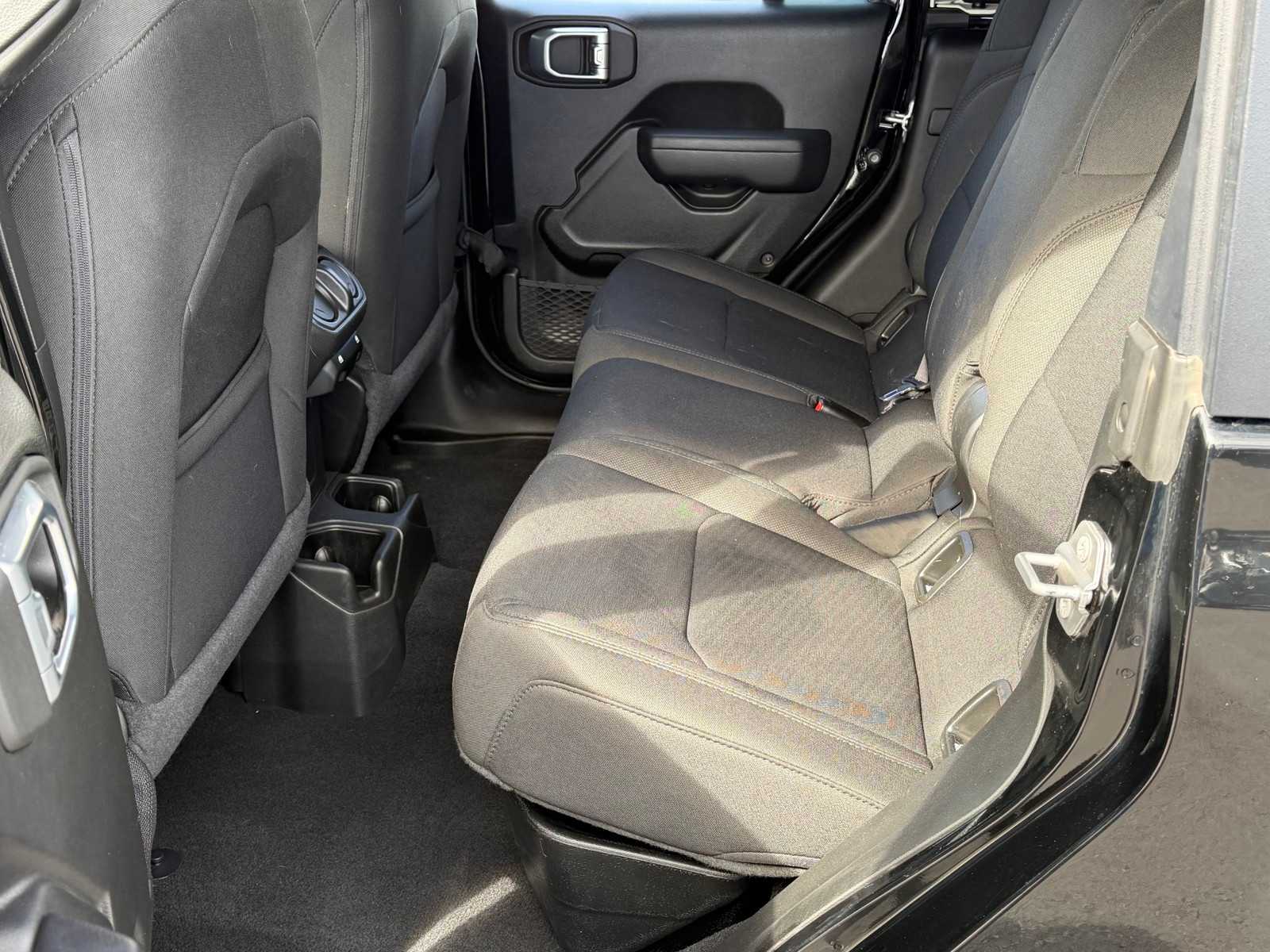 Thumbnail: 2022 Jeep Gladiator - 39