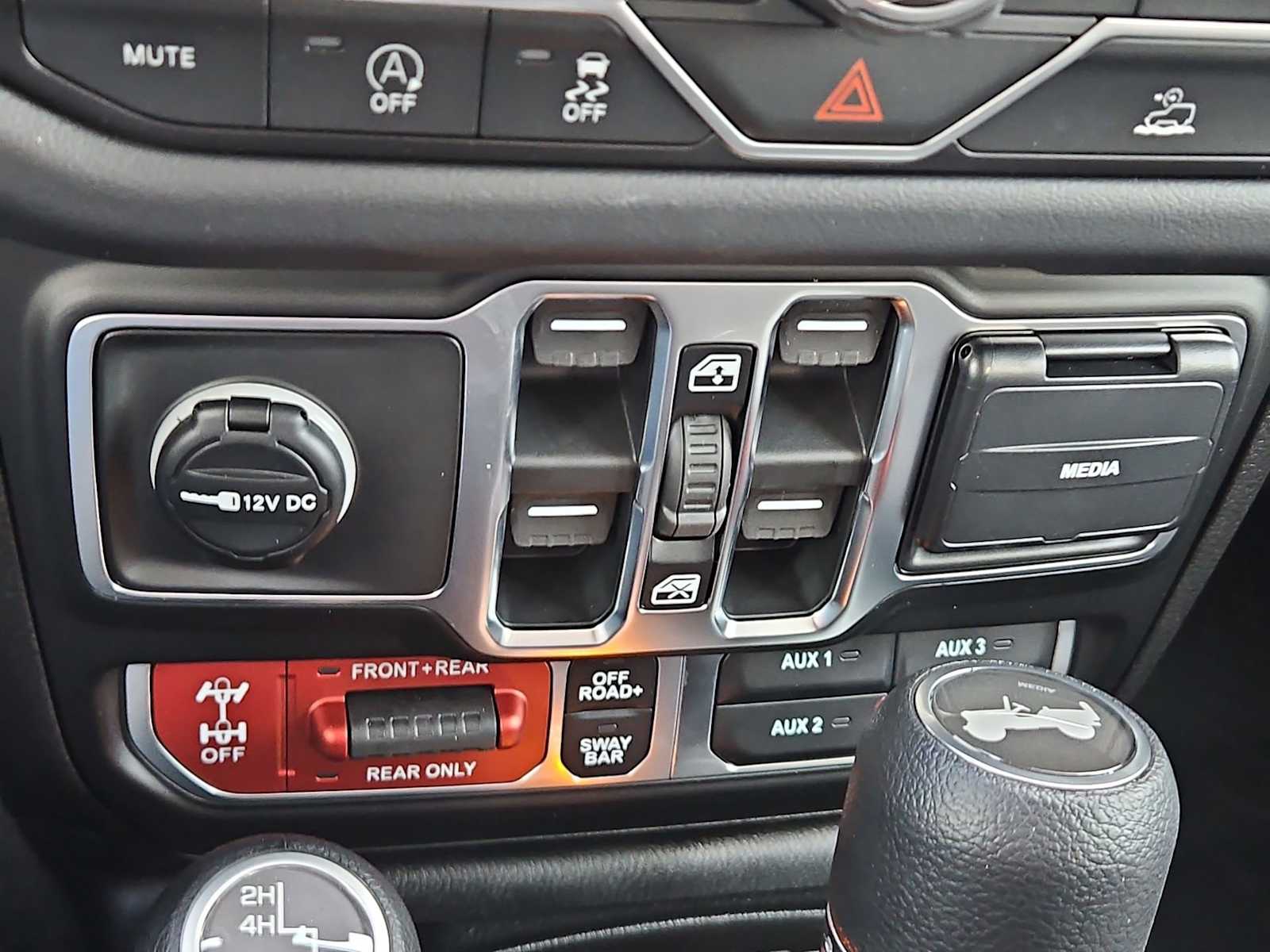 Thumbnail: 2026 Jeep Wrangler - 28