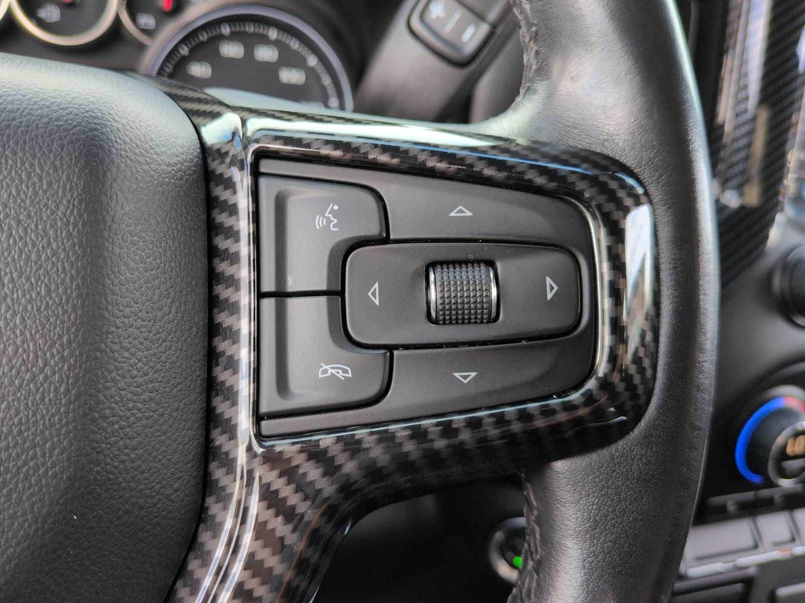 Thumbnail: 2021 Chevrolet Silverado 1500 - 24