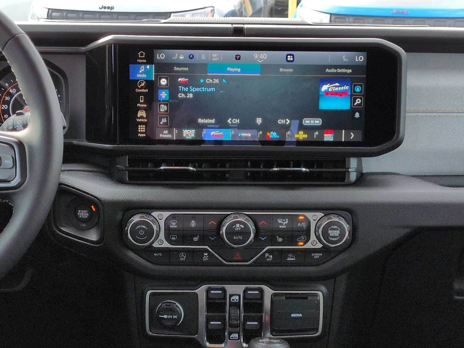 2026 Jeep Wrangler 4-Door Willys - Photo 27