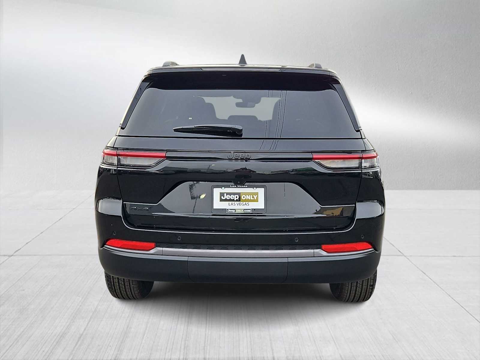 Thumbnail: 2026 Jeep Grand Cherokee - 7