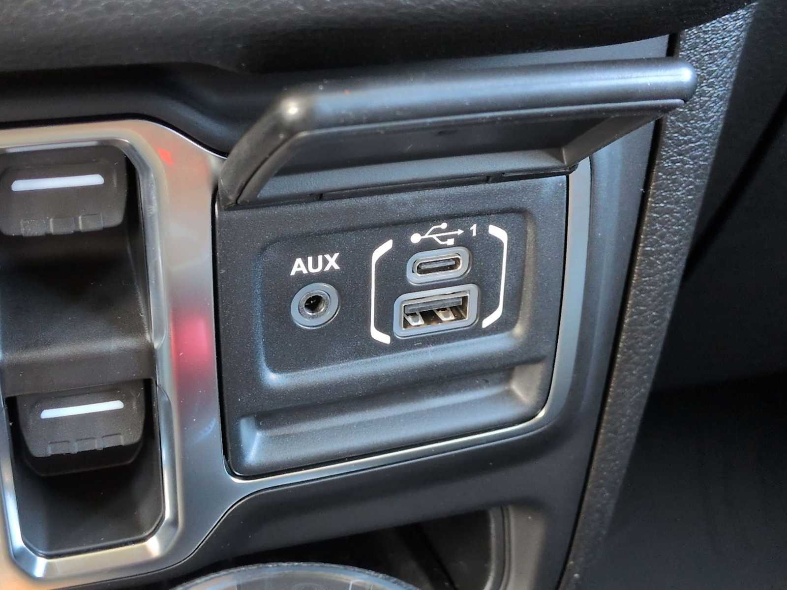 Thumbnail: 2026 Jeep Wrangler - 30