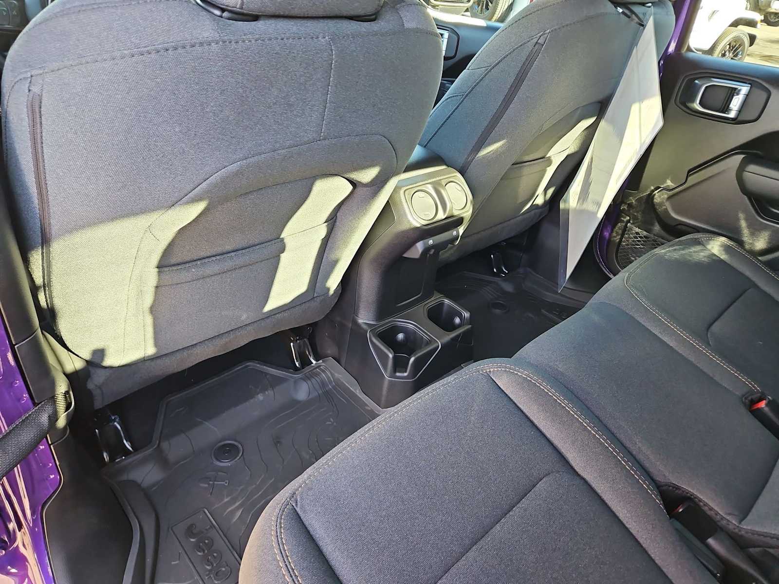 Thumbnail: 2026 Jeep Gladiator - 17