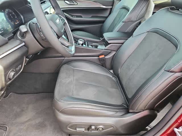 Thumbnail: 2026 Jeep Grand Cherokee - 16