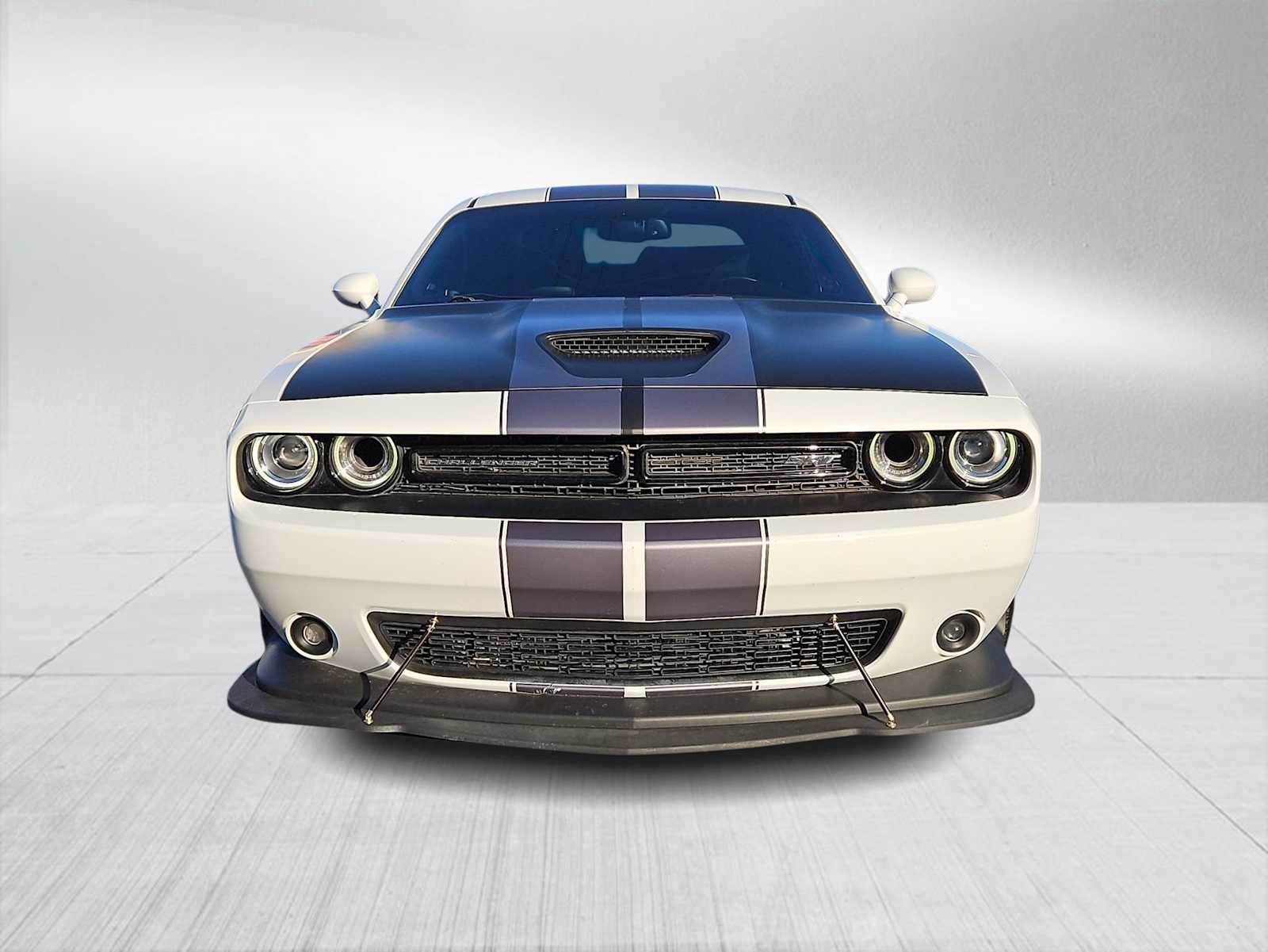 Thumbnail: 2016 Dodge Challenger - 3