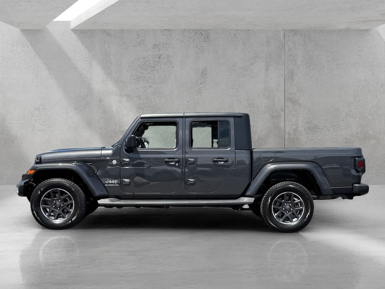 Thumbnail: 2022 Jeep Gladiator - 2