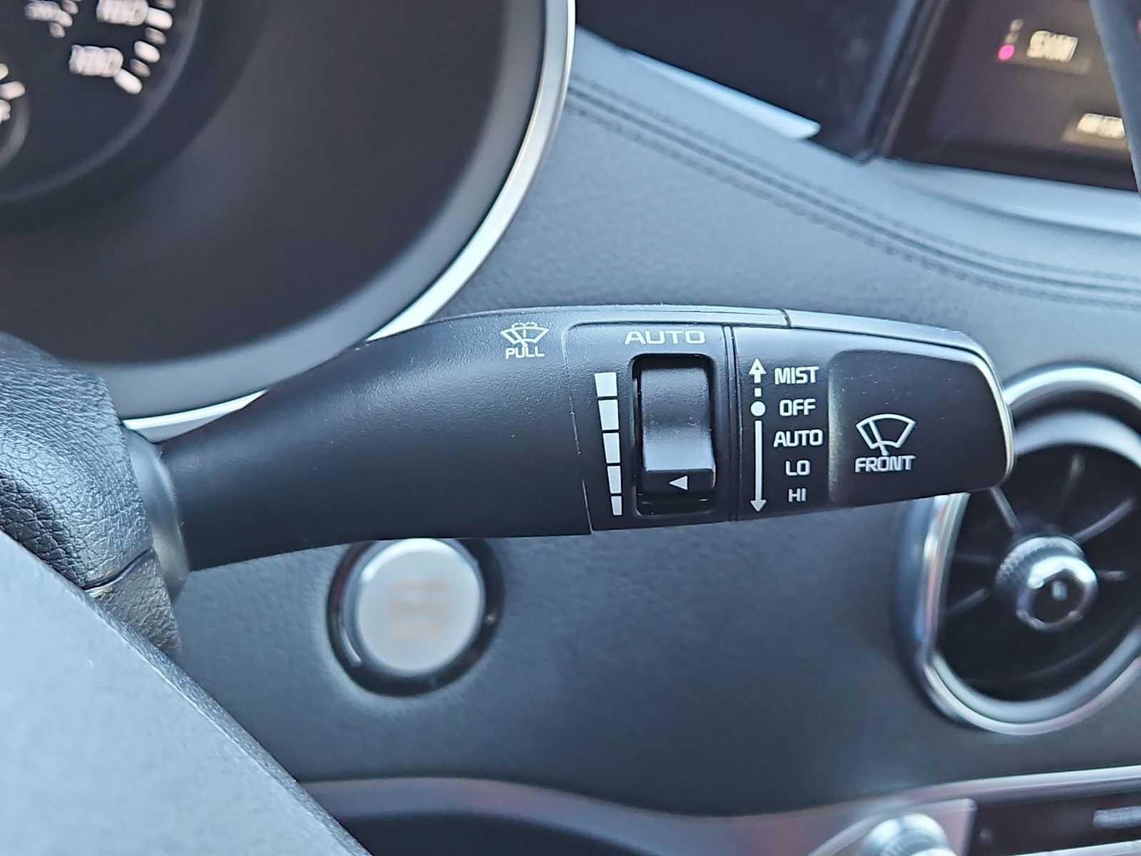 Thumbnail: 2022 Kia Stinger - 26