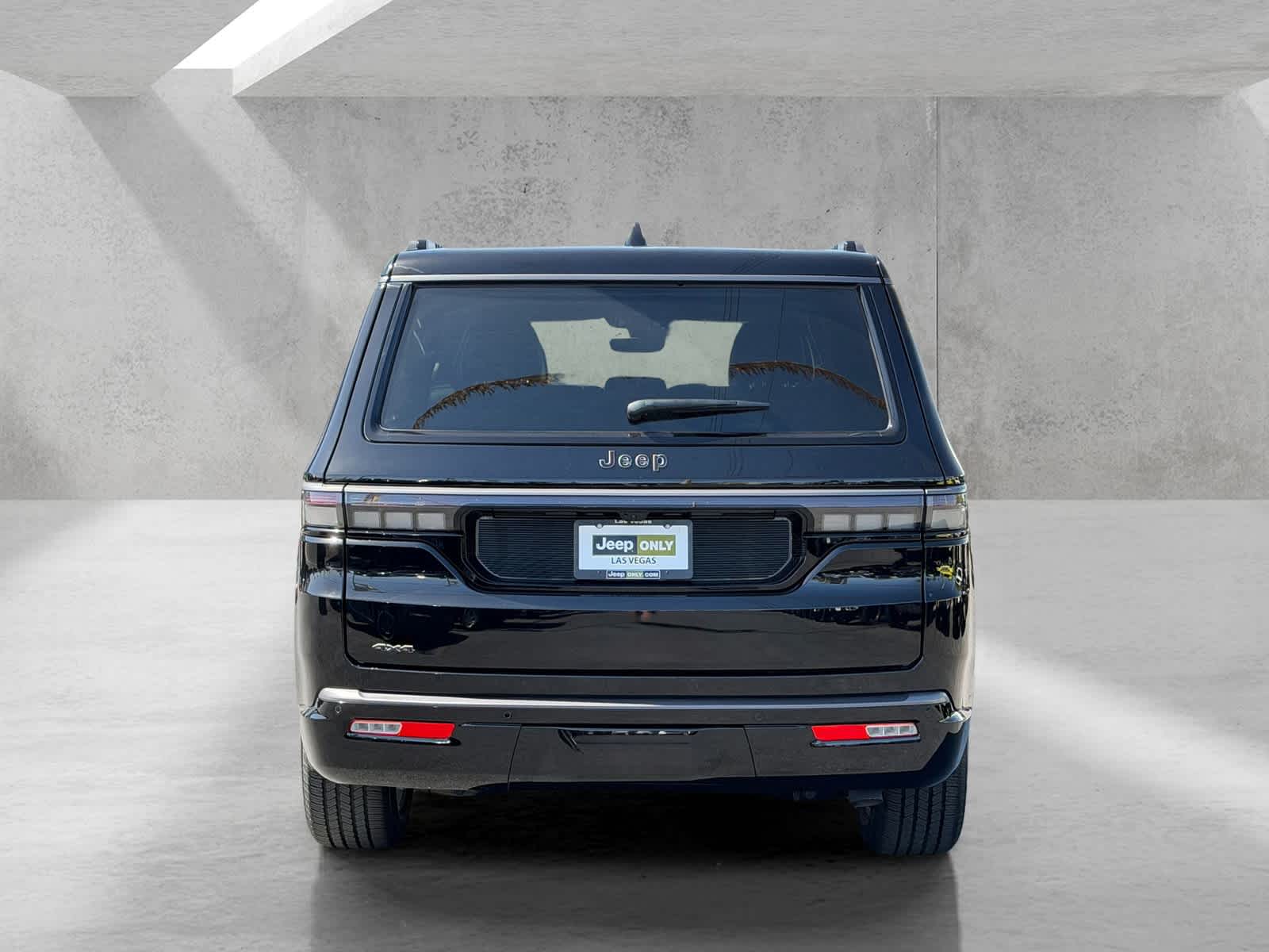 Thumbnail: 2026 Jeep Grand Wagoneer - 4