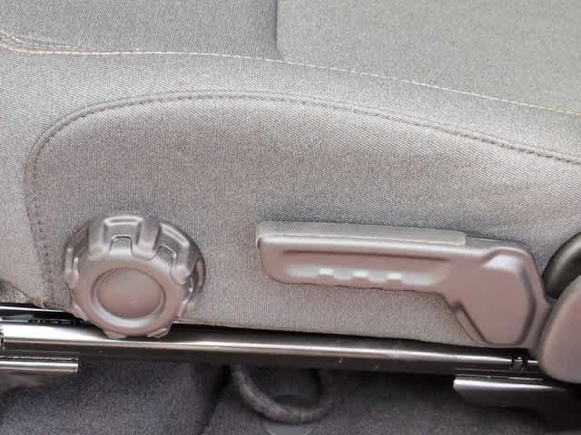 2026 Jeep Wrangler 4-Door Willys - Photo 17