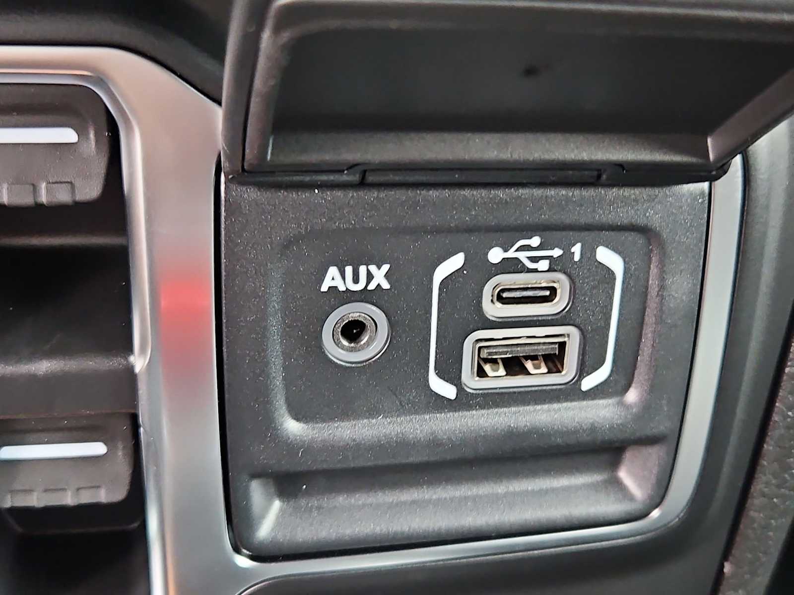 Thumbnail: 2025 Jeep Wrangler - 29