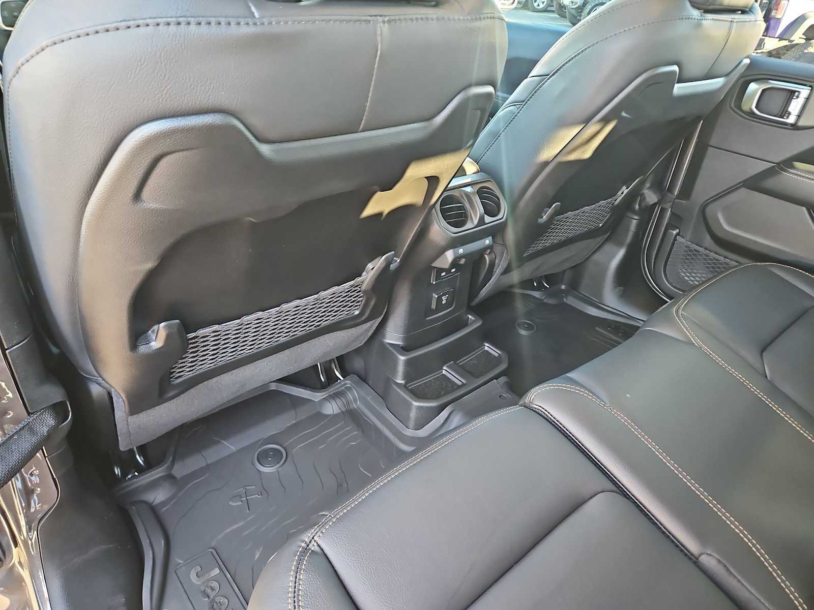 Thumbnail: 2026 Jeep Wrangler - 18