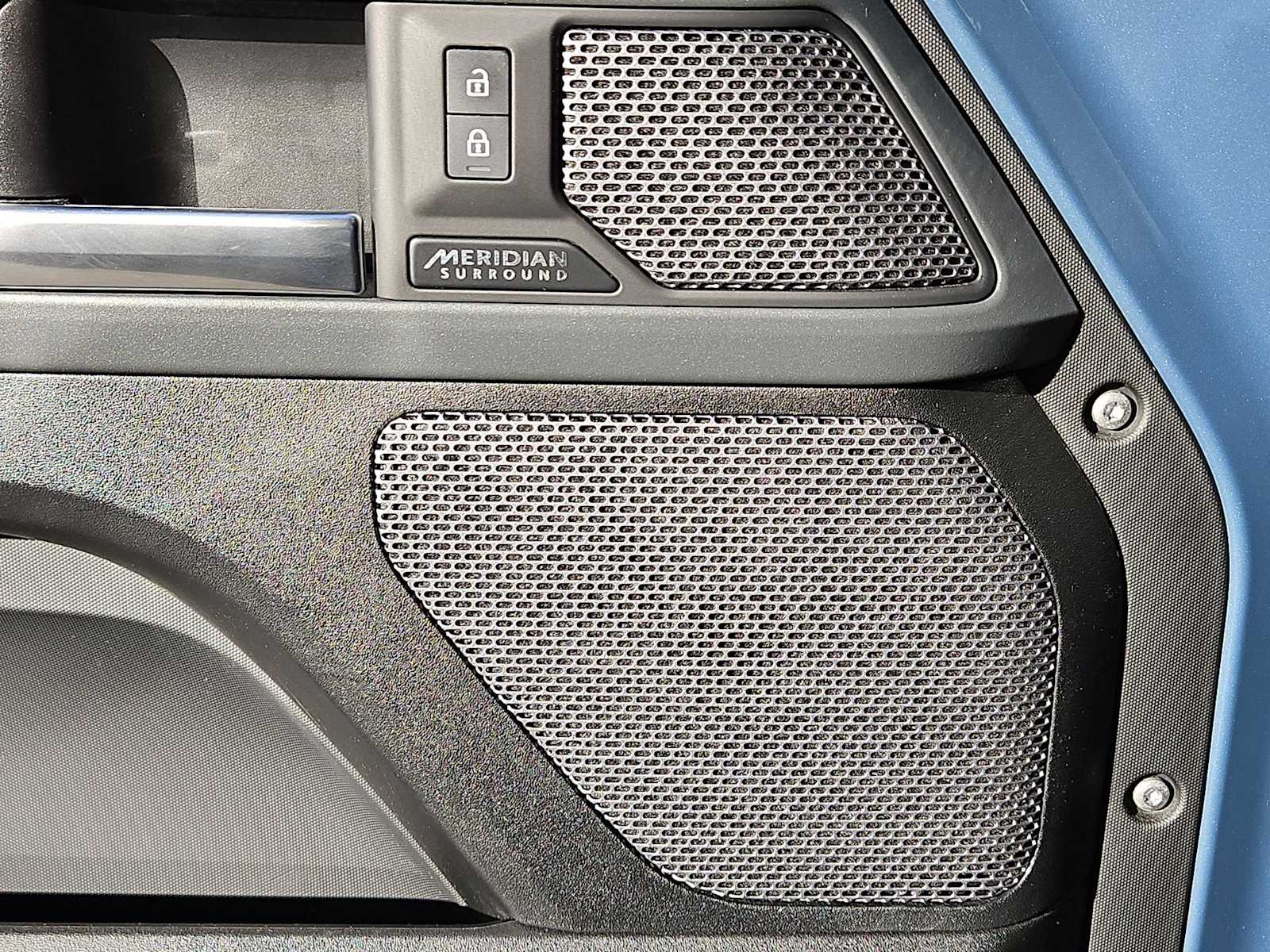 Thumbnail: 2023 Land Rover Defender - 31