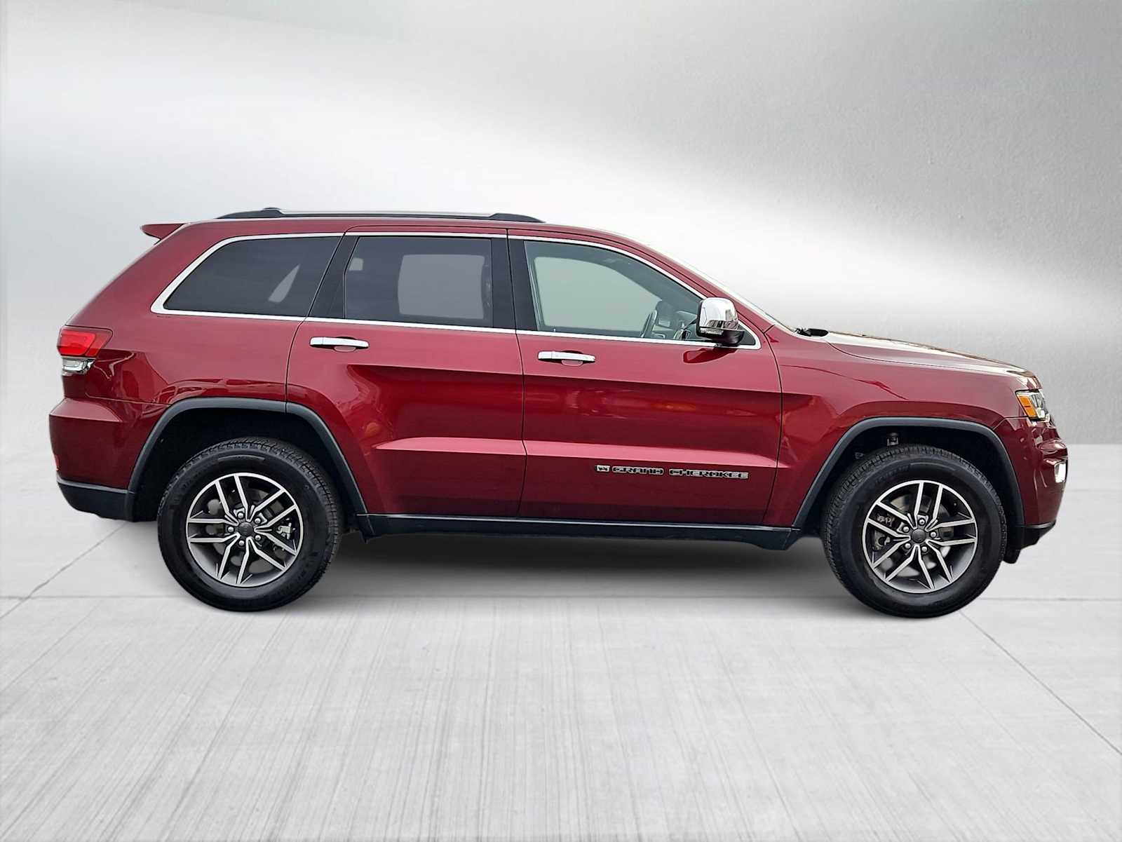 Thumbnail: 2022 Jeep Grand Cherokee - 18