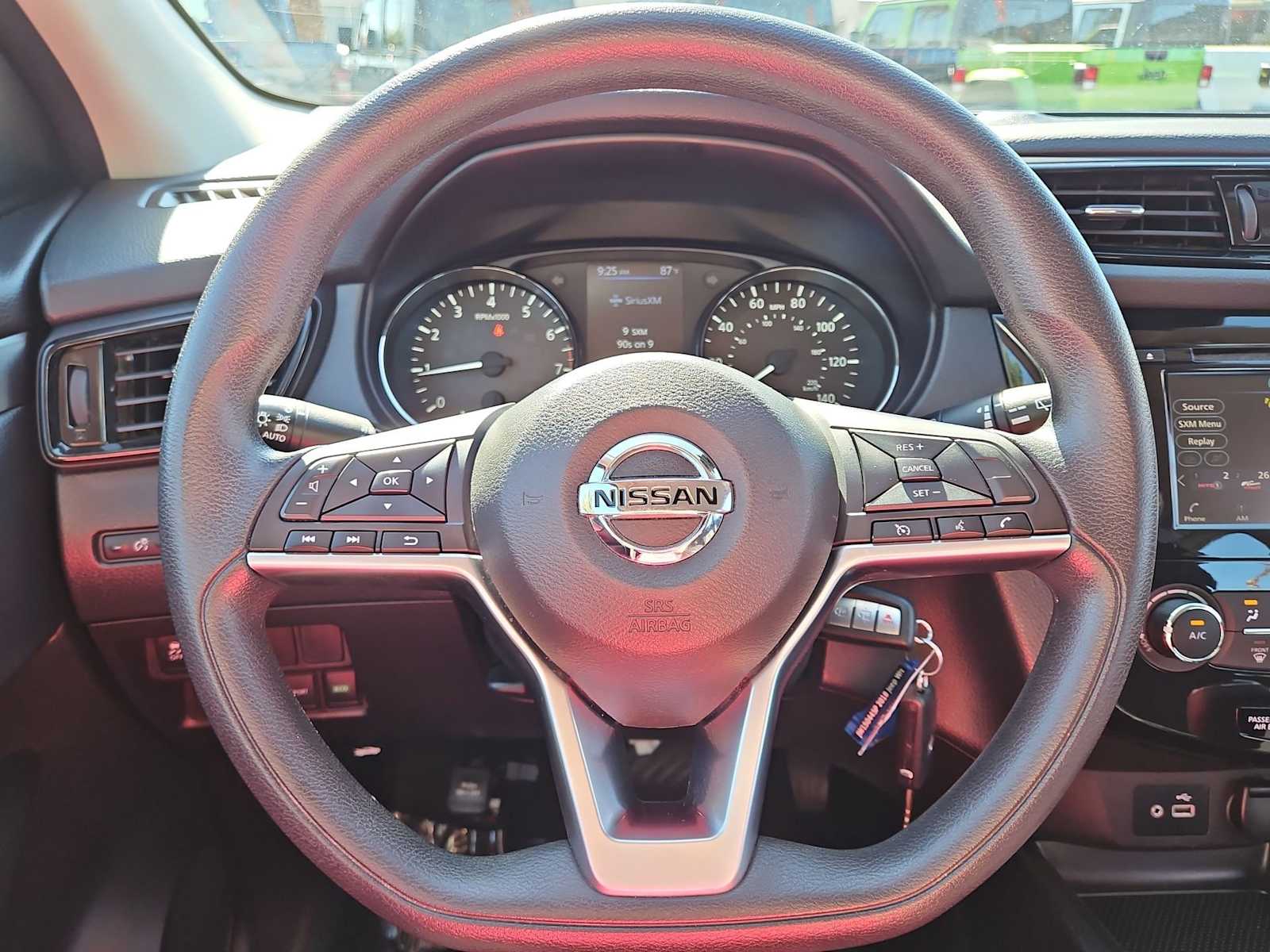 Thumbnail: 2021 Nissan Rogue Sport - 20