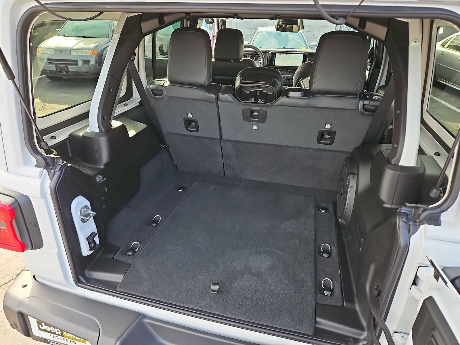 Thumbnail: 2026 Jeep Wrangler - 34