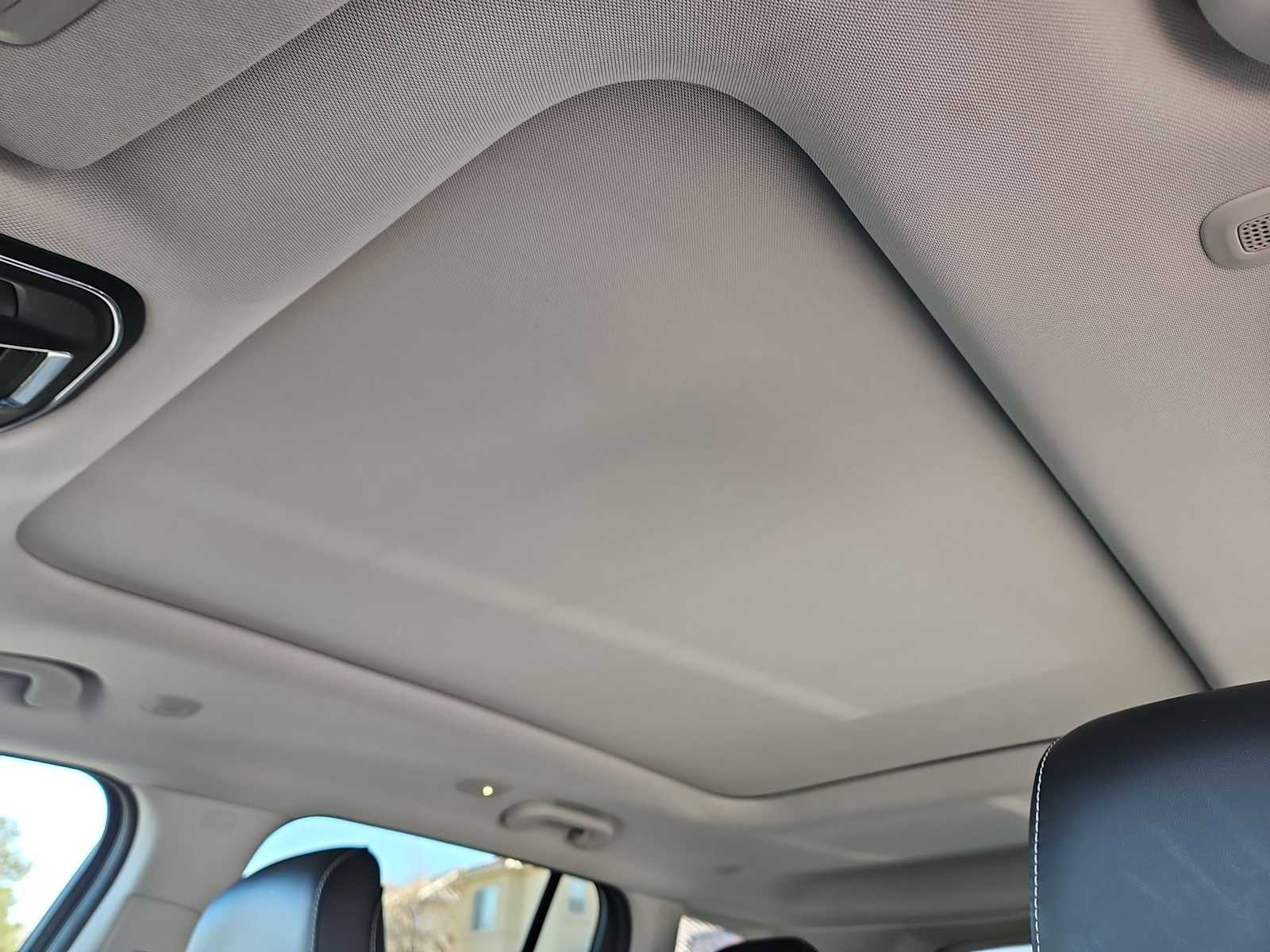 Thumbnail: 2023 Jeep Grand Cherokee - 20