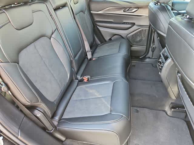Thumbnail: 2026 Jeep Grand Cherokee - 21