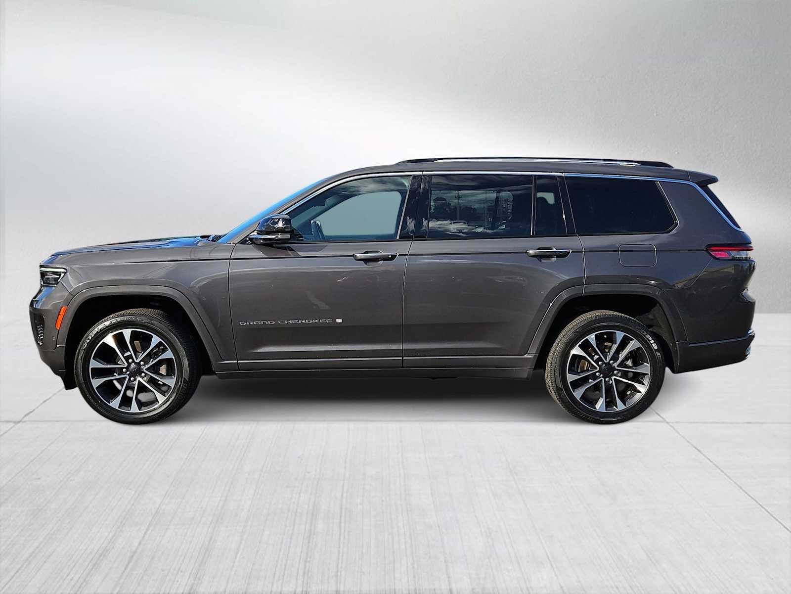 Thumbnail: 2022 Jeep Grand Cherokee L - 5