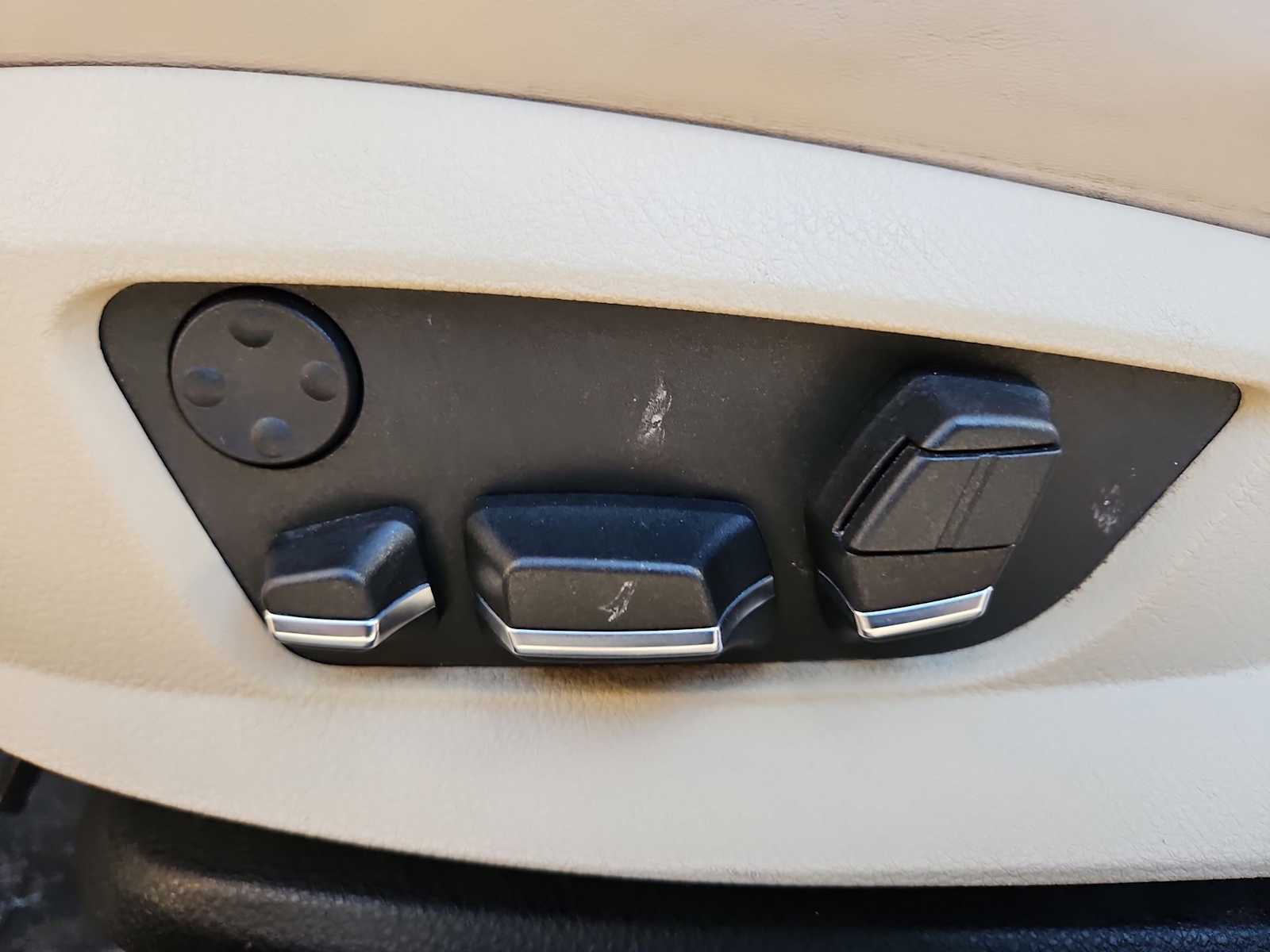 Thumbnail: 2013 BMW 5 Series - 18