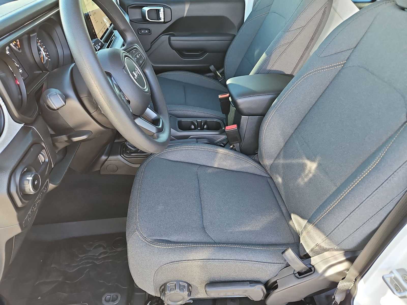 Thumbnail: 2026 Jeep Wrangler - 16