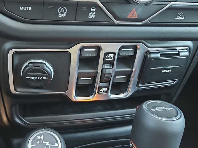 Thumbnail: 2026 Jeep Gladiator - 30