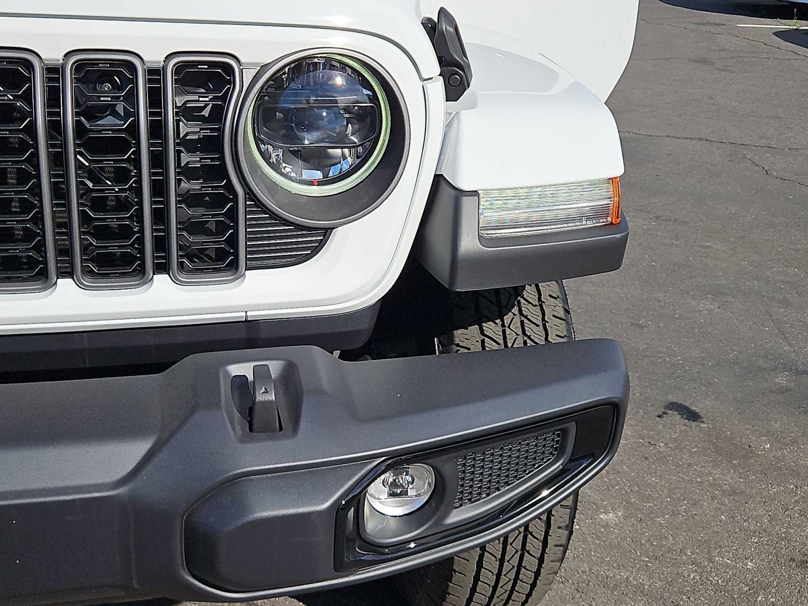 Thumbnail: 2026 Jeep Gladiator - 11