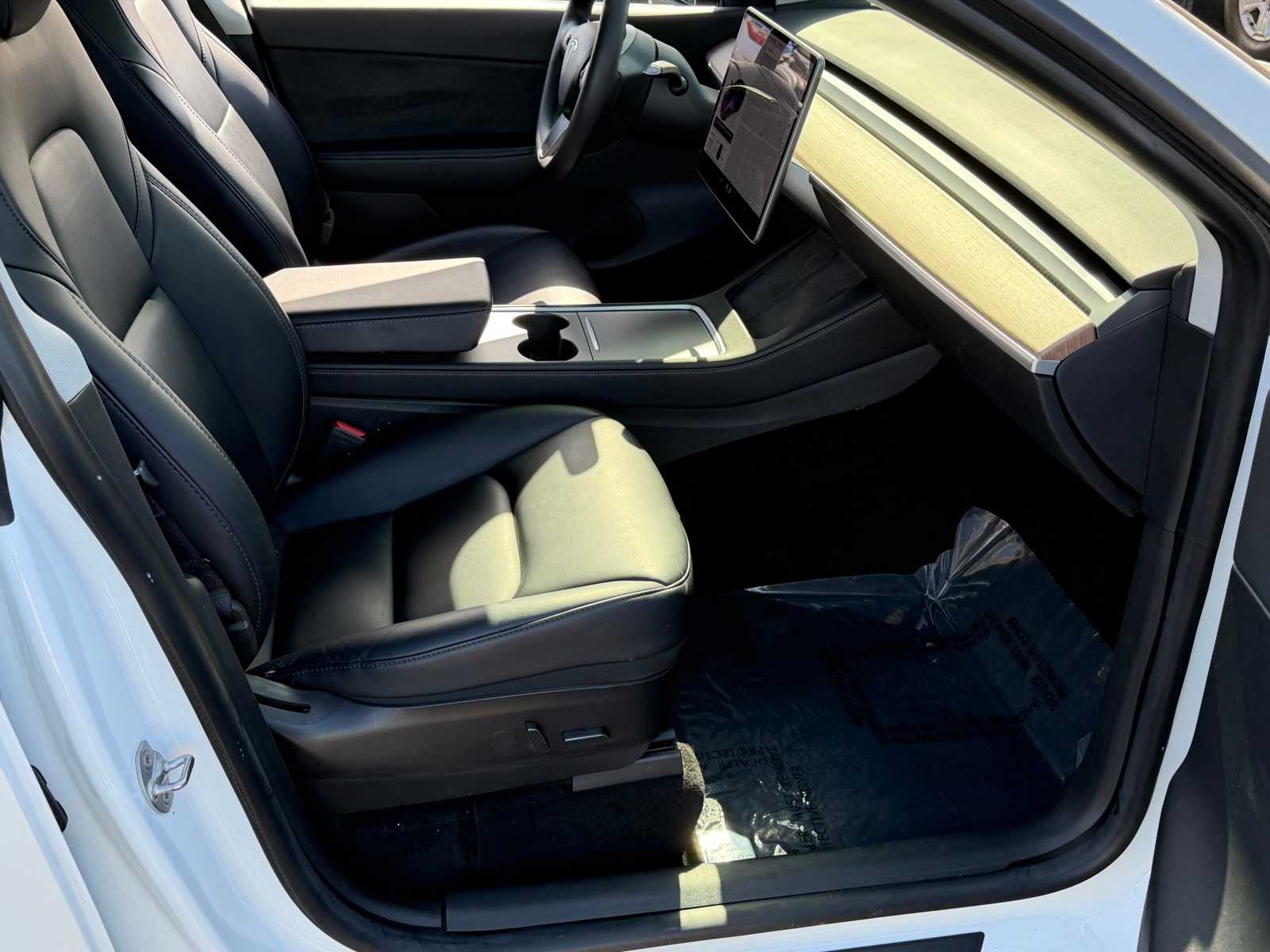 Thumbnail: 2021 Tesla Model Y - 41