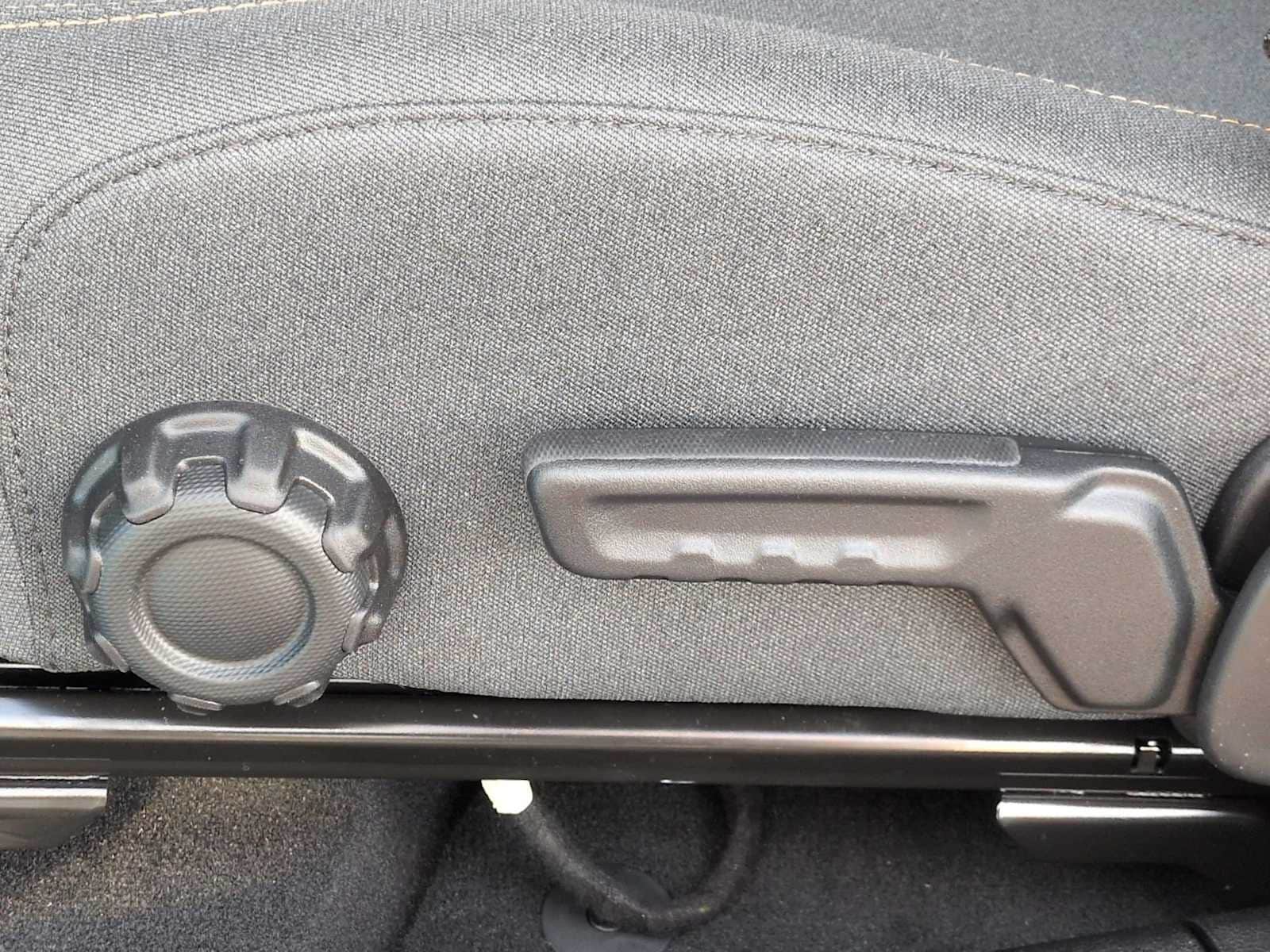 Thumbnail: 2026 Jeep Wrangler - 17