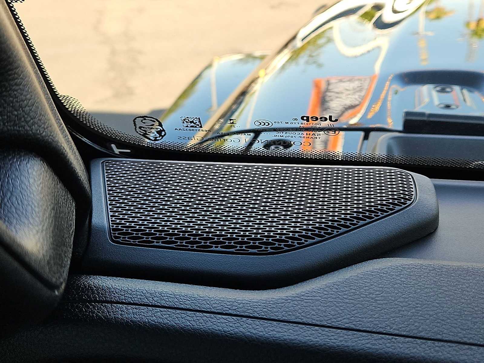 Thumbnail: 2025 Jeep Gladiator - 26