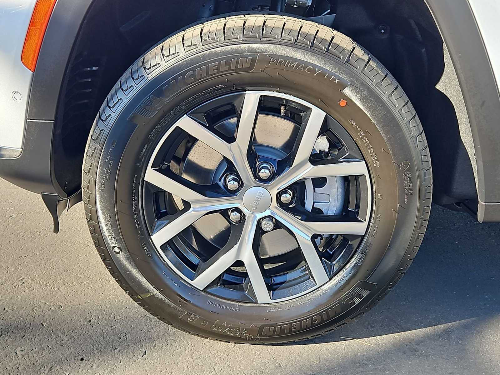 Thumbnail: 2025 Jeep Grand Cherokee - 14