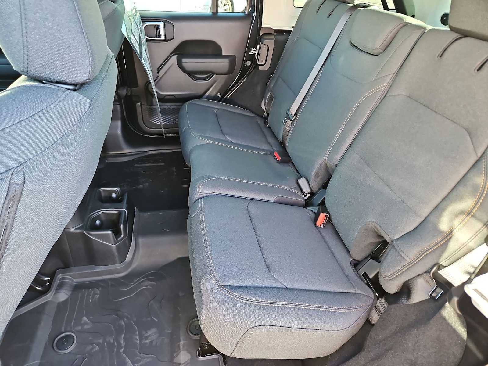 Thumbnail: 2026 Jeep Wrangler - 18