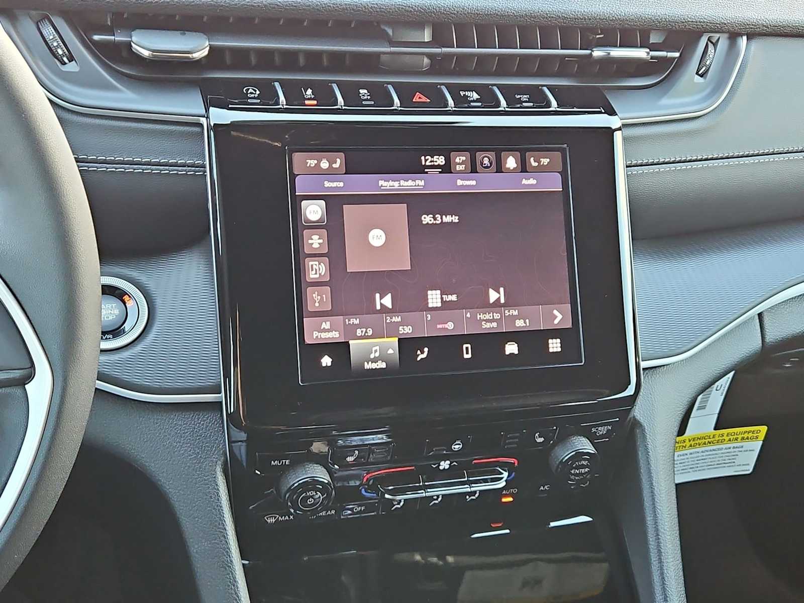 Thumbnail: 2026 Jeep Grand Cherokee - 28