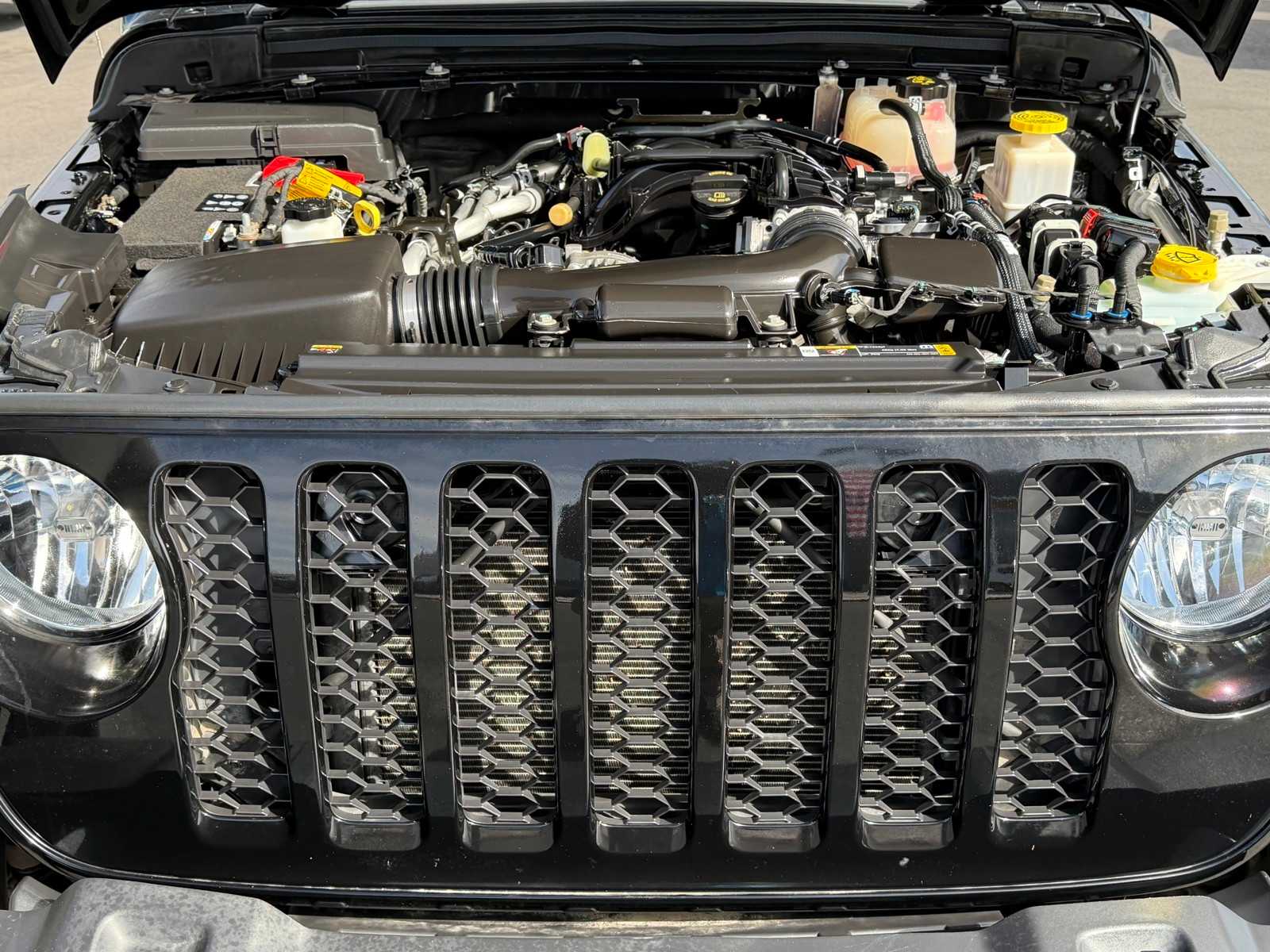 Thumbnail: 2022 Jeep Gladiator - 46