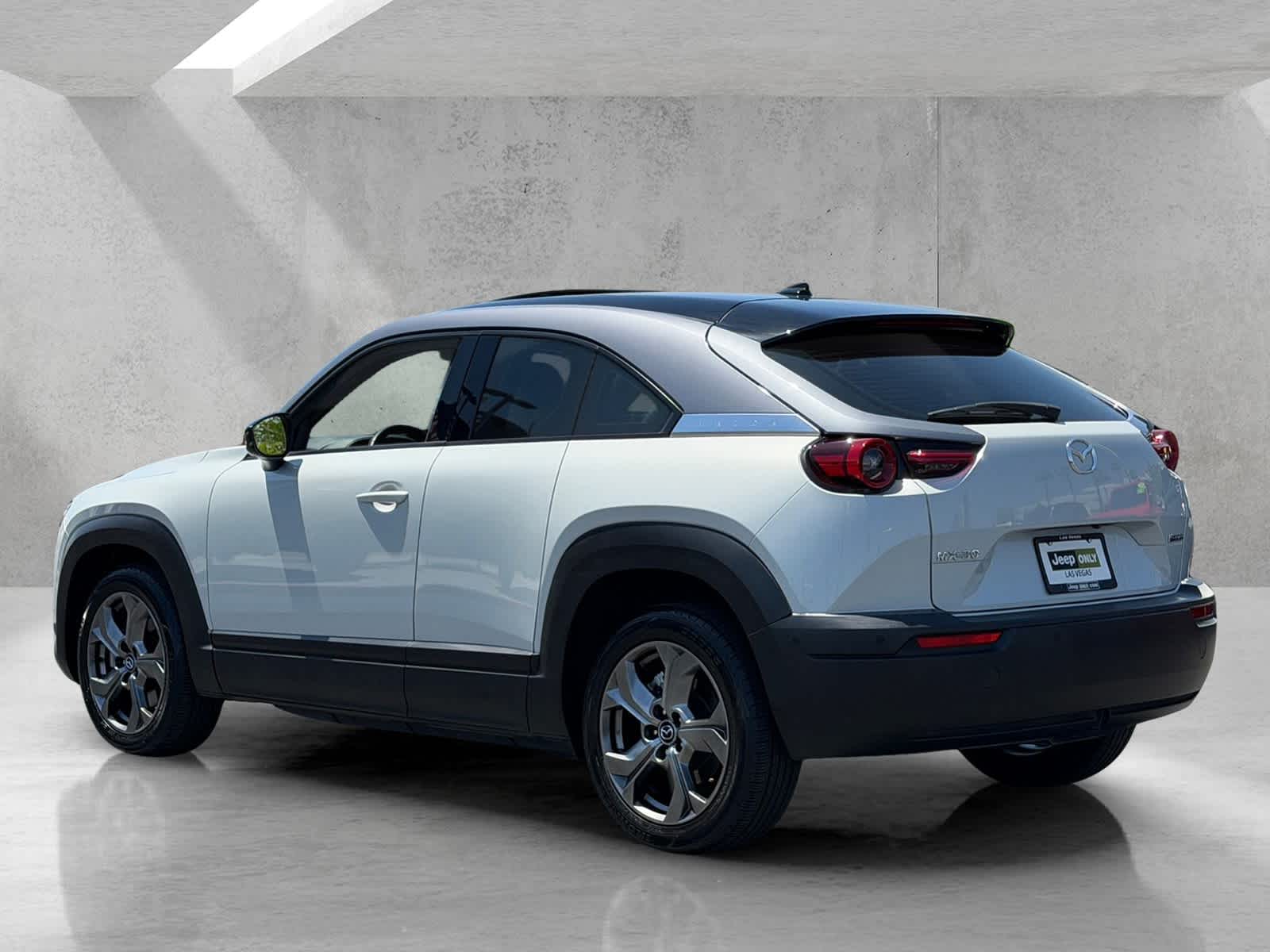 Thumbnail: 2022 Mazda MX-30 - 3