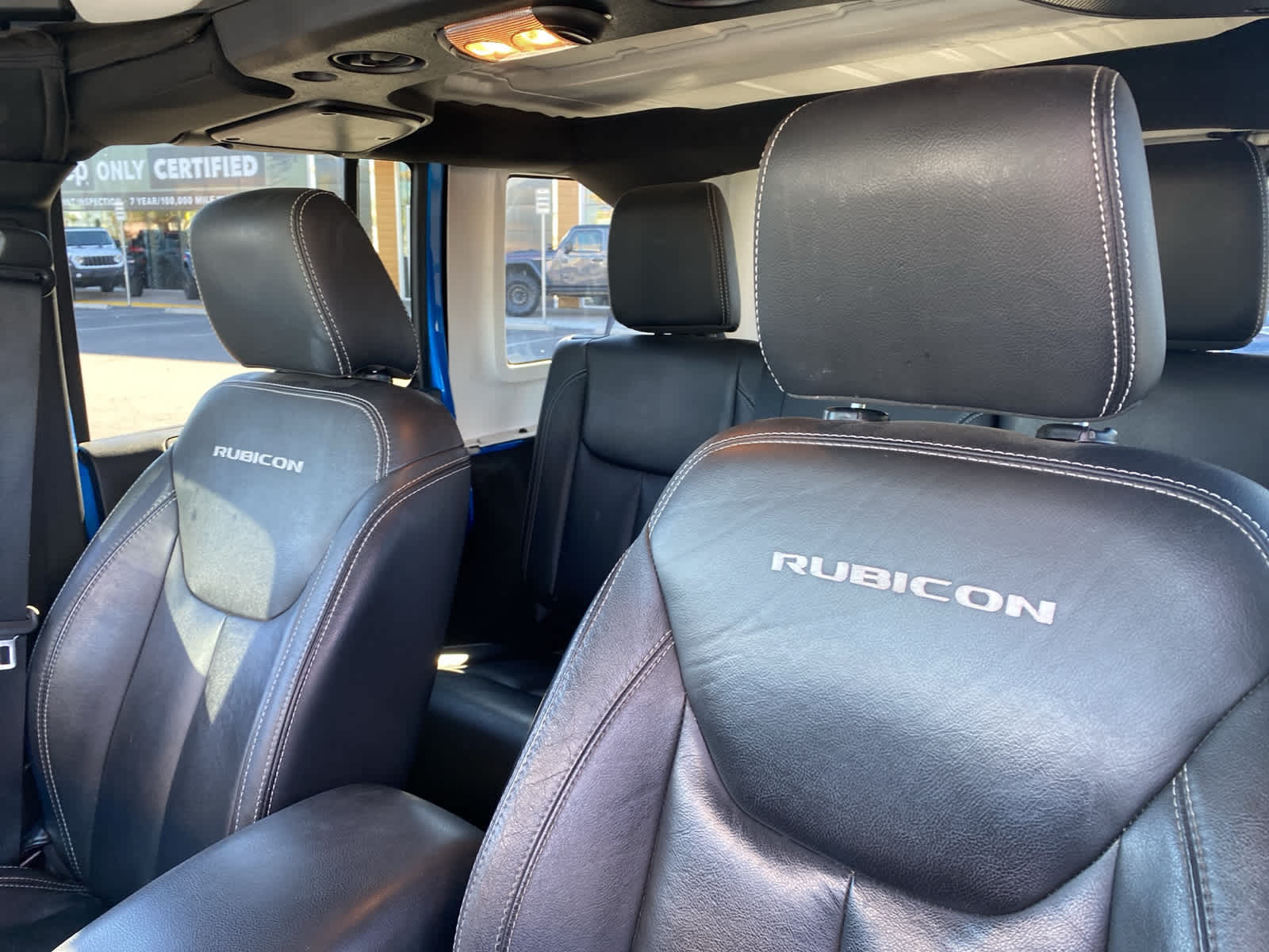 Thumbnail: 2015 Jeep Wrangler - 14