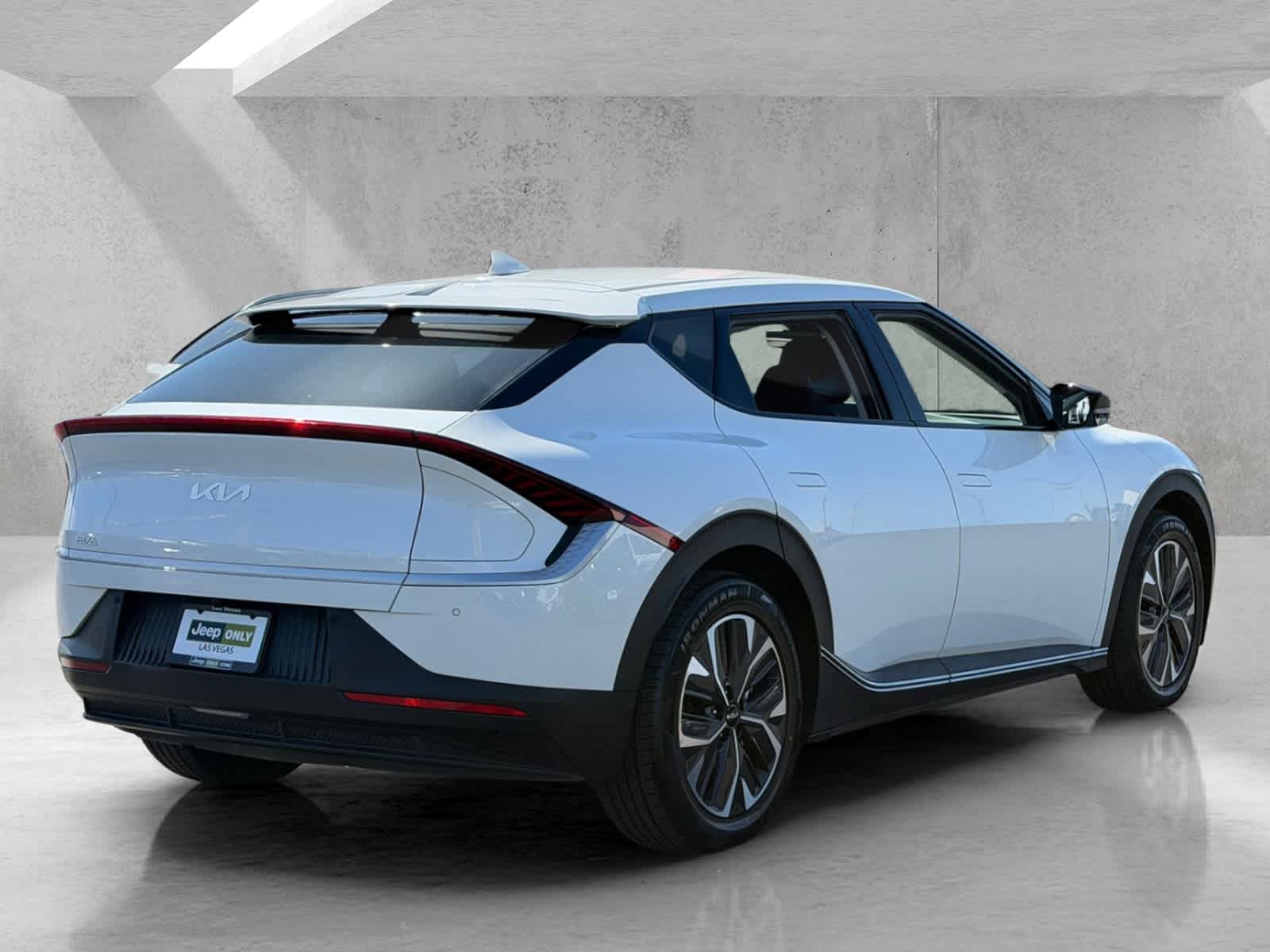 Thumbnail: 2024 Kia EV6 - 5