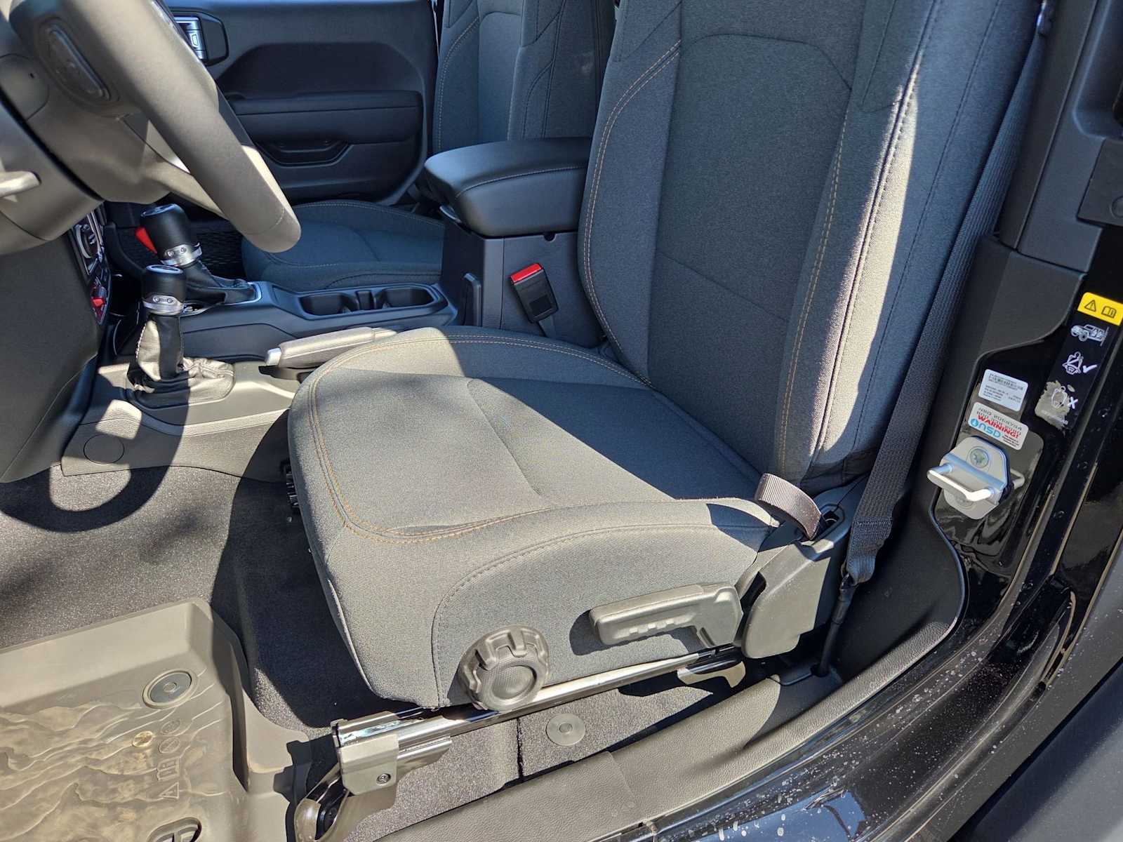 Thumbnail: 2025 Jeep Wrangler - 18