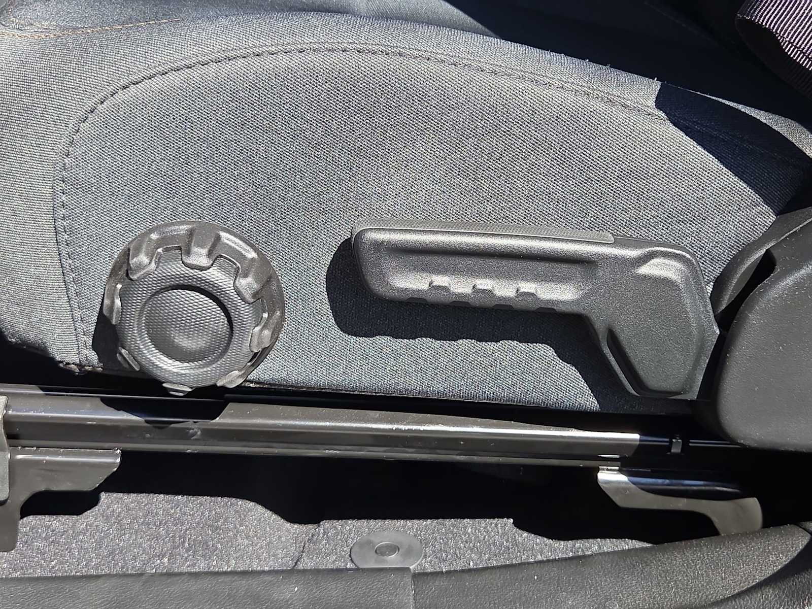 Thumbnail: 2025 Jeep Wrangler - 19