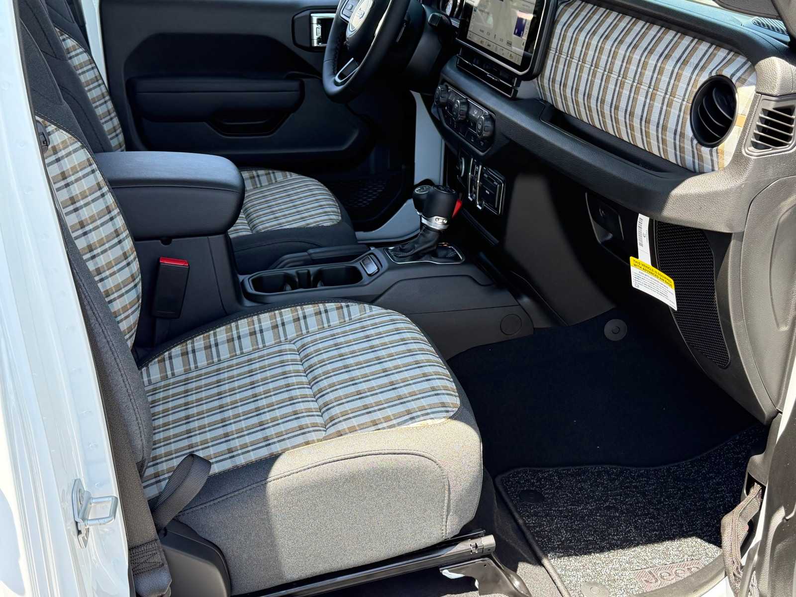 Thumbnail: 2026 Jeep Wrangler - 25