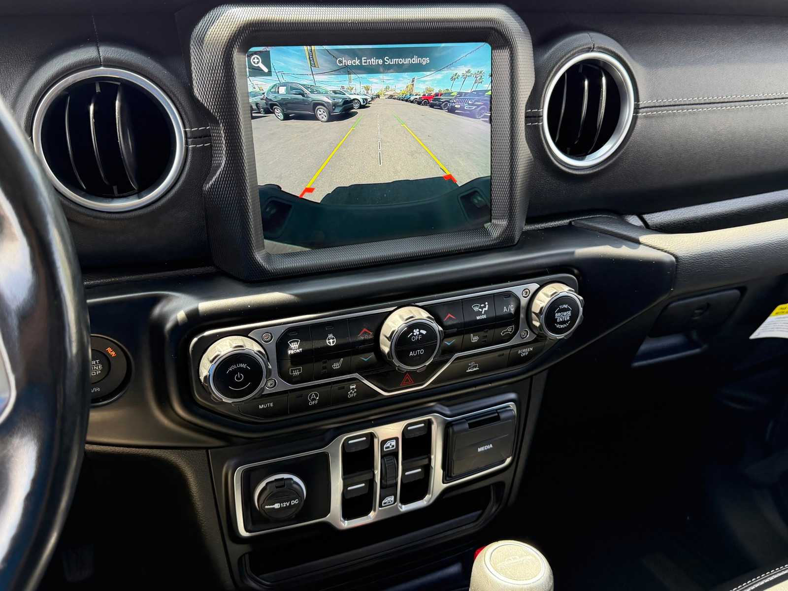 Thumbnail: 2022 Jeep Gladiator - 18