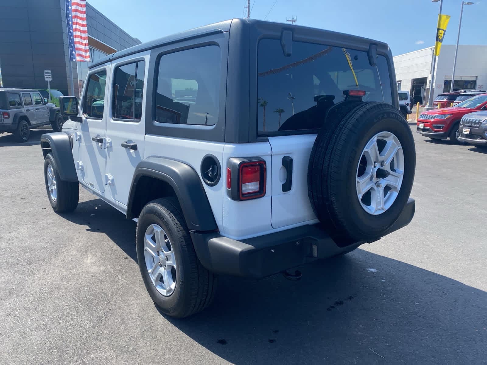 Thumbnail: 2021 Jeep Wrangler - 8