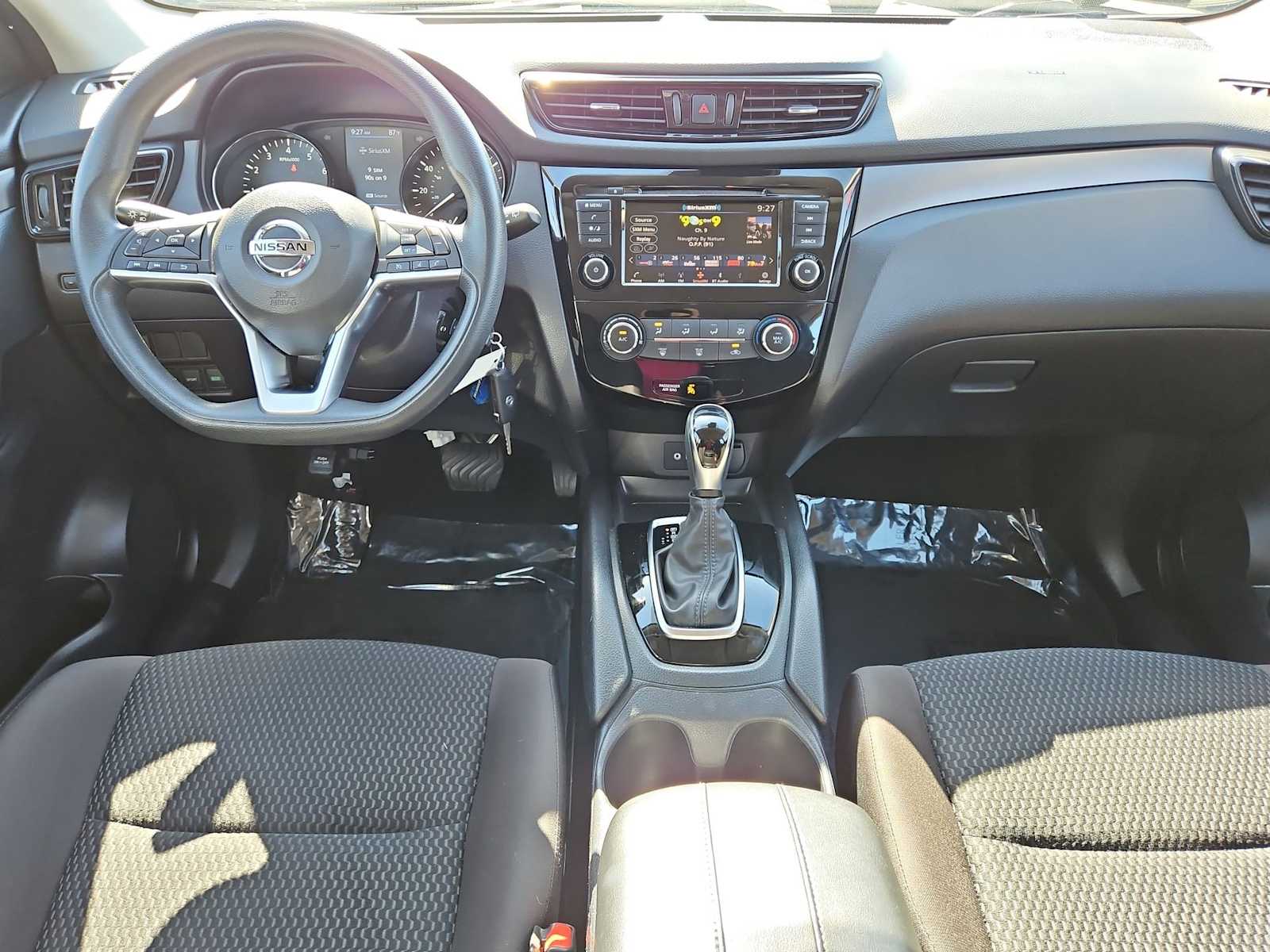 Thumbnail: 2021 Nissan Rogue Sport - 14