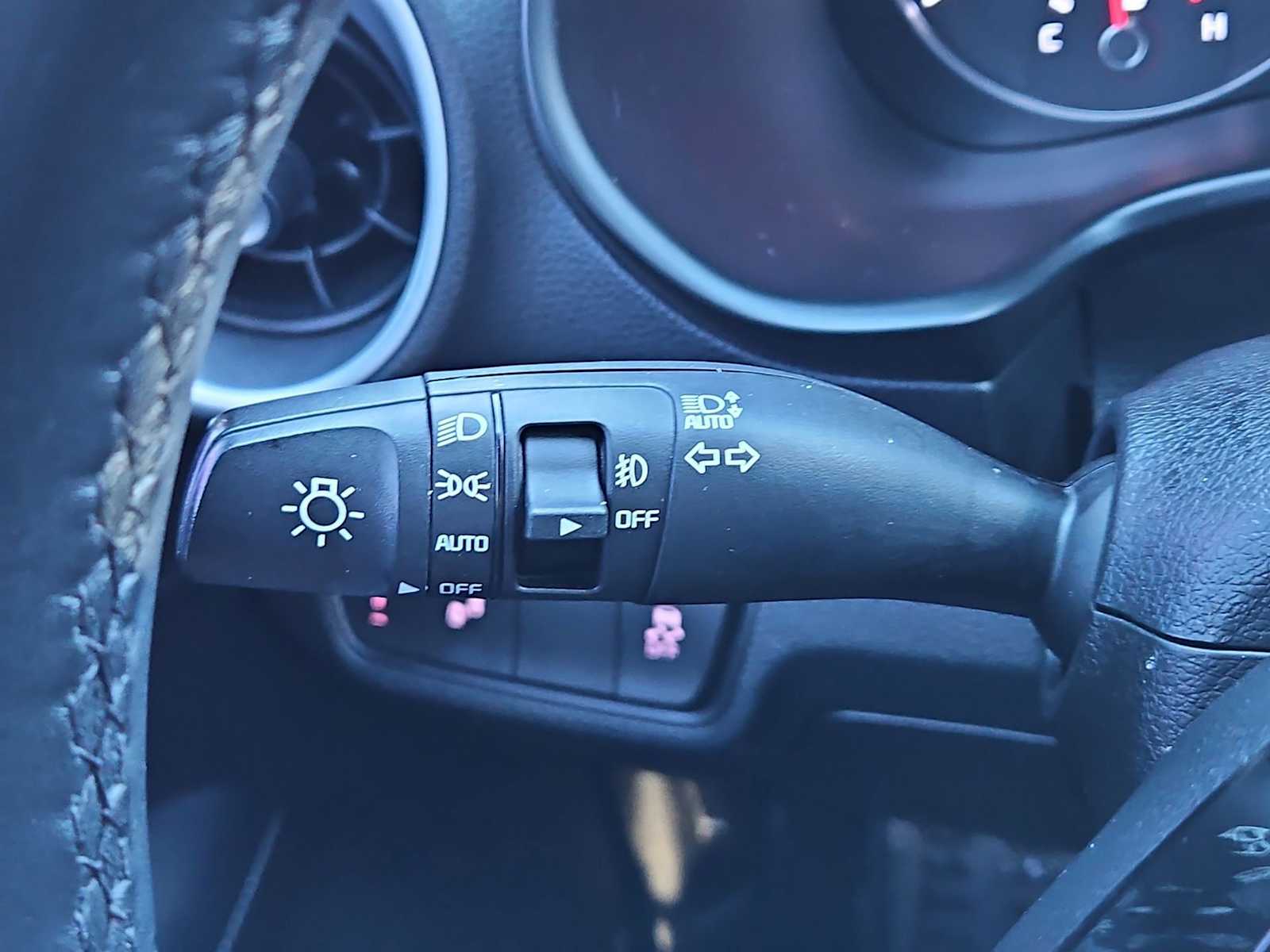 Thumbnail: 2023 Kia Forte - 28