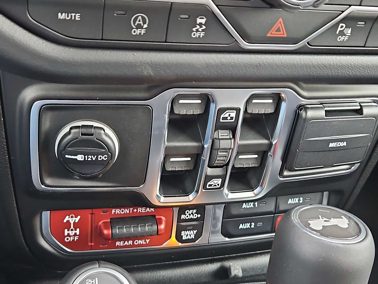 Thumbnail: 2026 Jeep Wrangler - 31