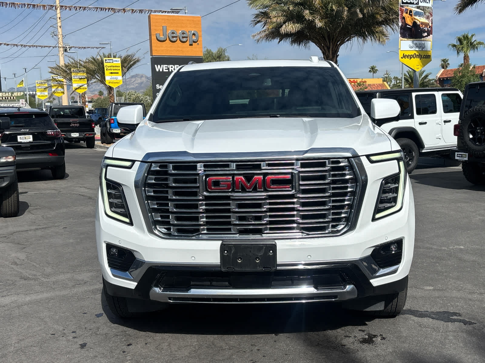 Thumbnail: 2025 GMC Yukon XL - 2